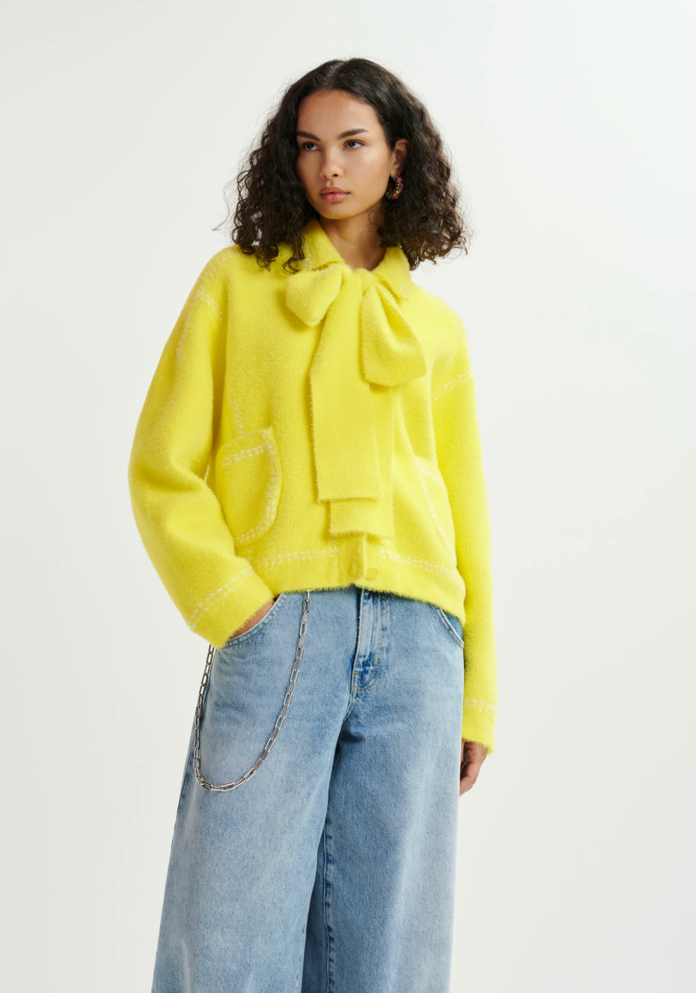 MAILLE AVEC ÉCHARPE HOOPS