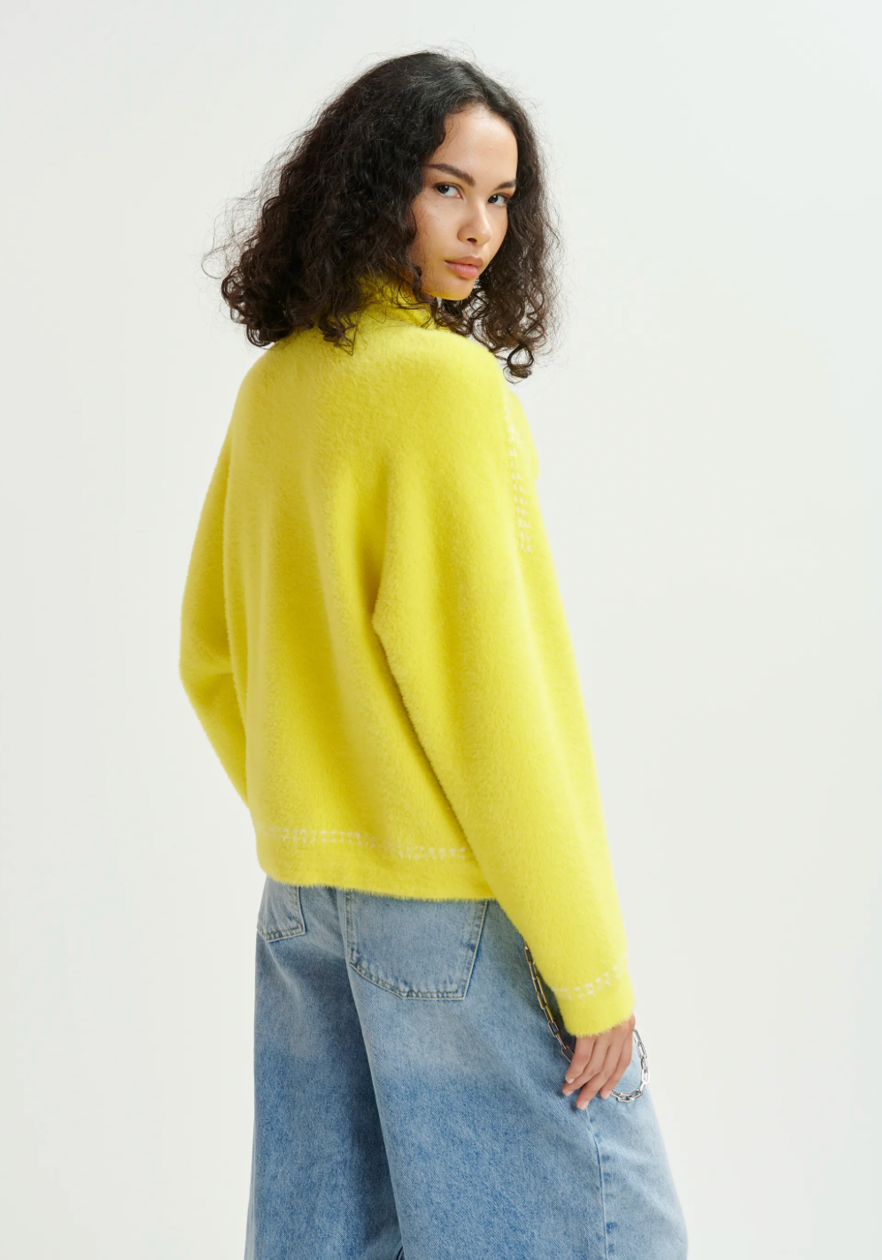 MAILLE AVEC ÉCHARPE HOOPS